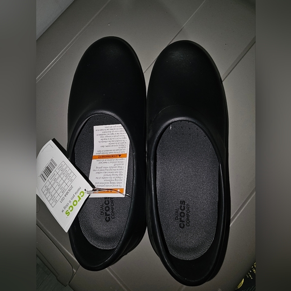 Crocs - Picture 7 of 10